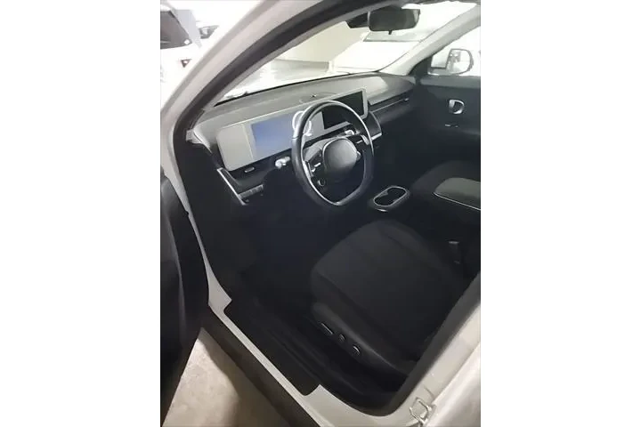 $22995 : Hyundai IONIQ 5 2024 SE Stan image 6