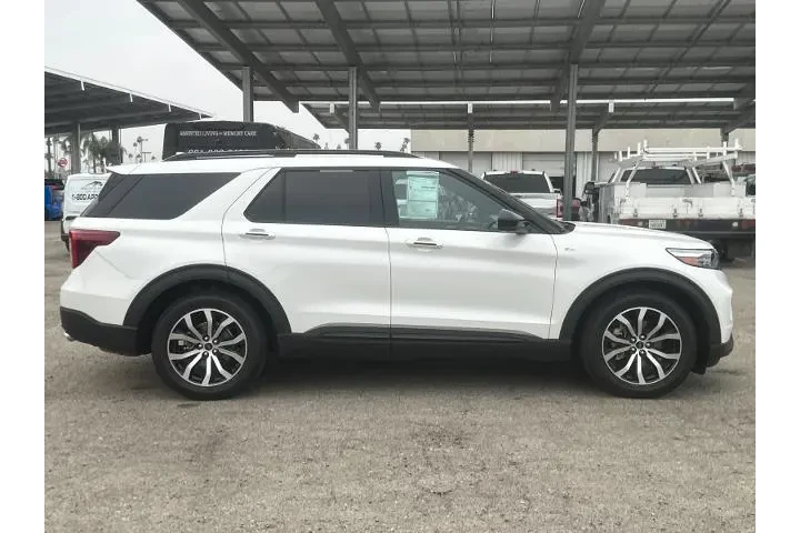 $29820 : Ford Explorer 2022 ST-Line 4 image 2