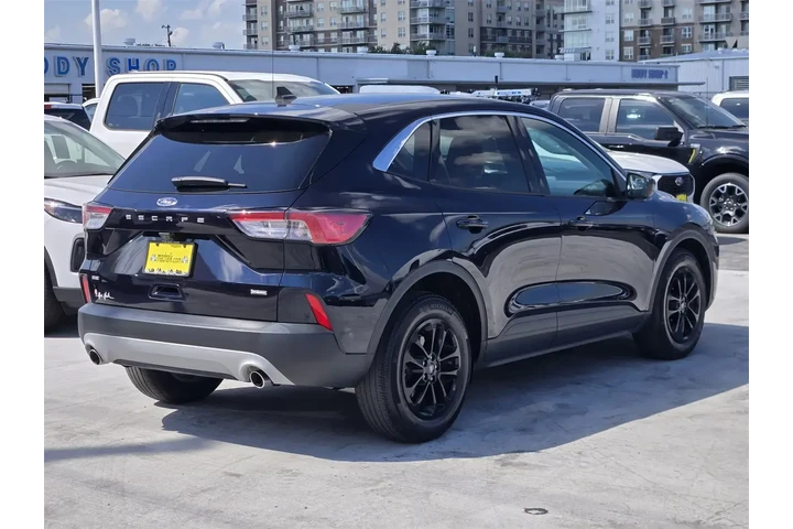 $19996 : Ford Escape Hybrid 2021 SE 4 image 4