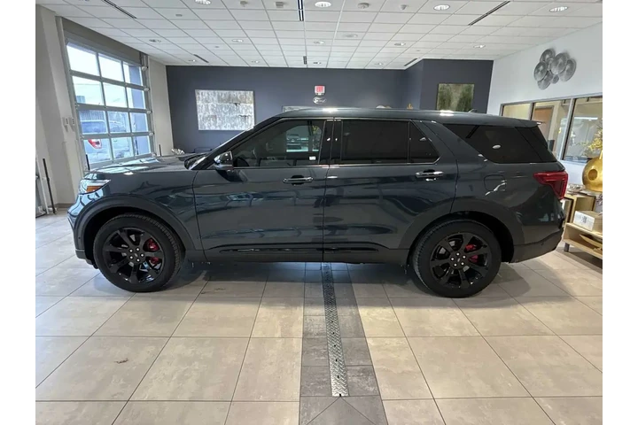 $37588 : Ford Explorer 2022 AWD ST 4d image 6