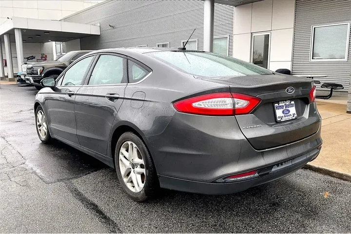 $13121 : Ford Fusion 2016 SE 4dr Seda image 3
