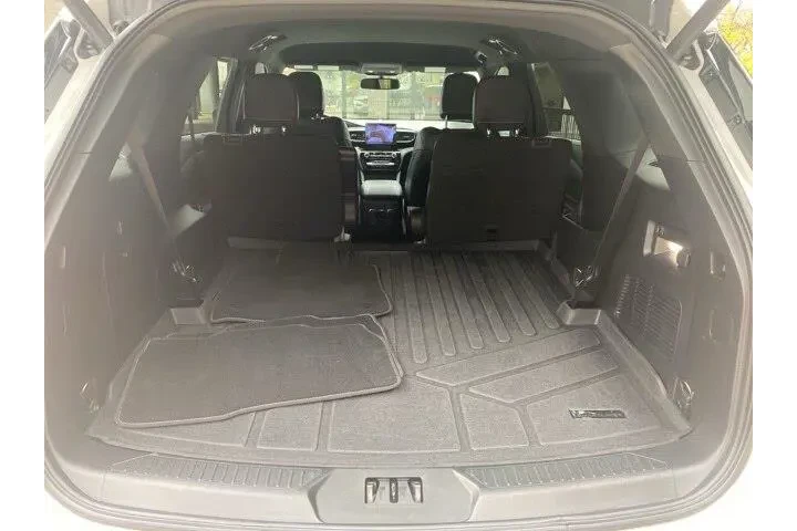 $34480 : Ford Explorer 2022 ST 4dr SU image 10