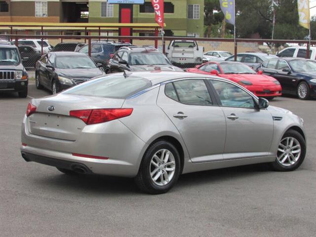 $7900 : 2013 Optima LX image 5