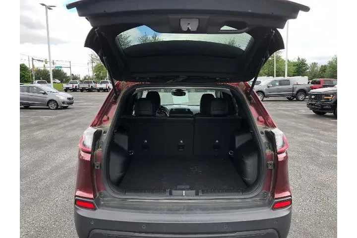 Jeep Cherokee 2021 4x4 Latit image 8