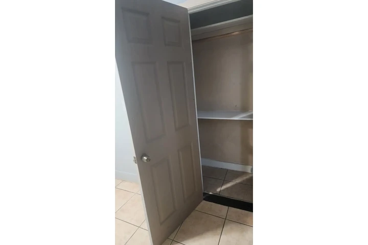 $1000 : Rento cuarto en south gate image 1