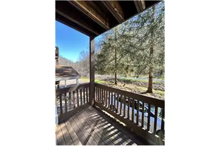 $625 : Rental property with 2 bedro image 2