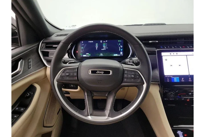 $29998 : Jeep Grand Cherokee 2023 4x4 image 10