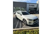 Volvo XC60 2018 AWD T6 Momen en Hialeah