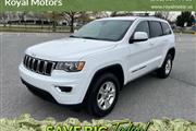 $12900 : 2017 Grand Cherokee Laredo thumbnail