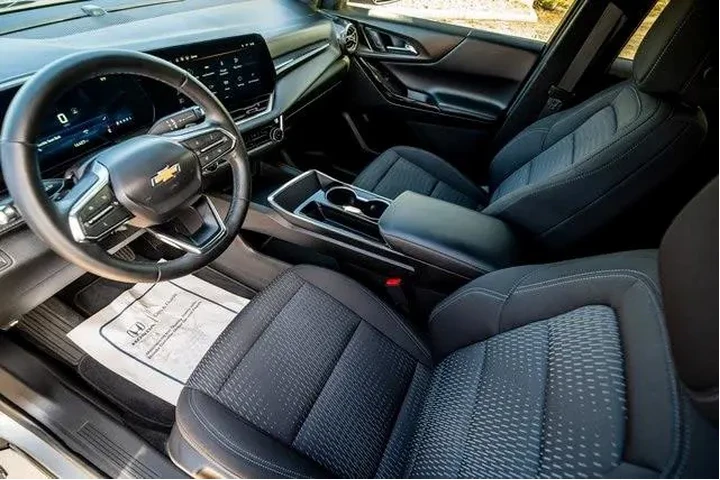 $24227 : Chevrolet Equinox 2025 LT 4d image 4