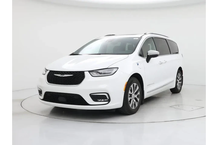 $38998 : Chrysler Pacifica Plug-In Hy image 4