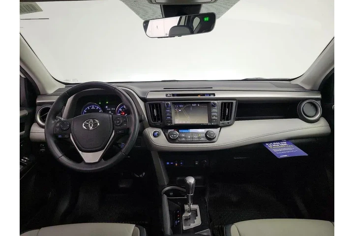 $24998 : Toyota RAV4 2017 AWD Limited image 9