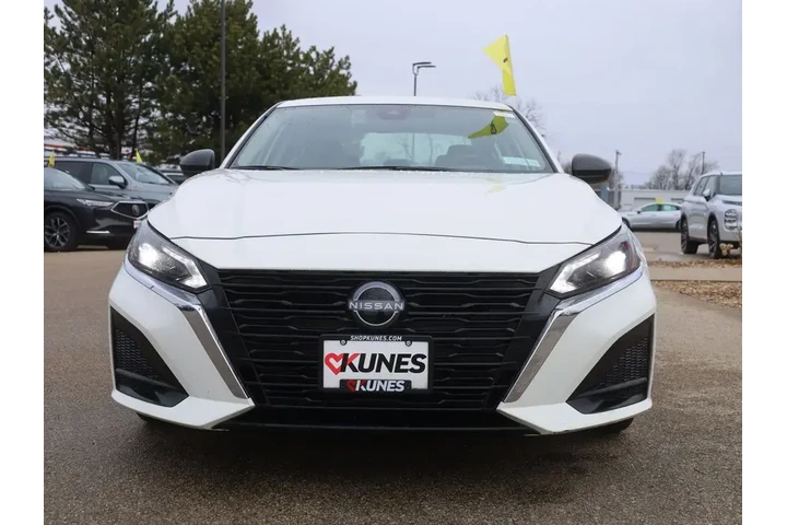 $20990 : Nissan Altima 2025 2.5 SV 4d image 3