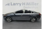 Kia Forte 2023 LX 4dr Sedan thumbnail
