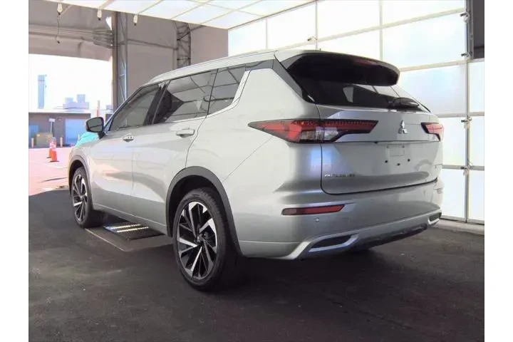 $27000 : Mitsubishi Outlander 2024 SE image 6