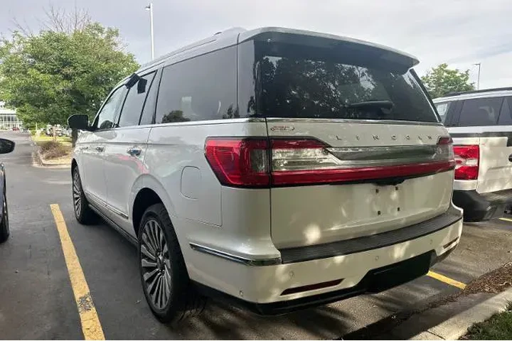 $27995 : Lincoln Navigator 2019 4x4 R image 9