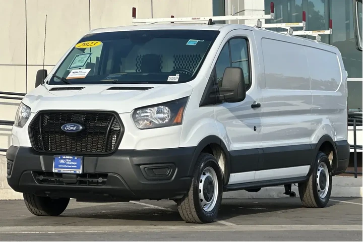 $32900 : Ford Transit 2023 150 3dr SW image 7