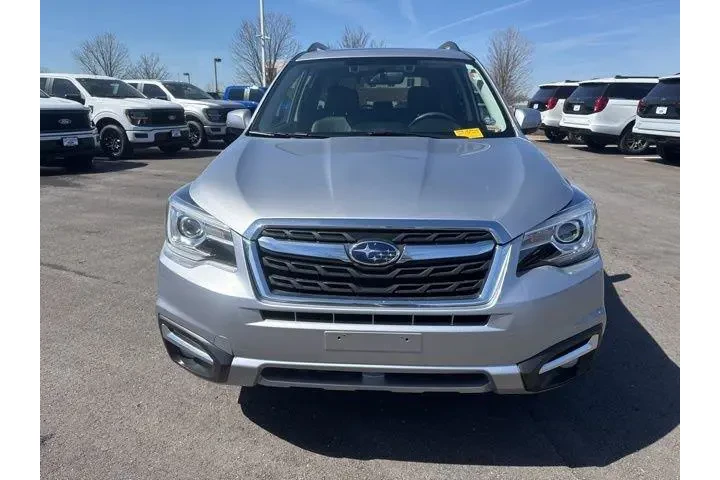 $9900 : Subaru Forester 2017 AWD 2.5 image 2