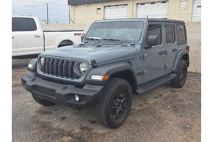 $36500 : Jeep Wrangler 2025 4x4 Sport image 1
