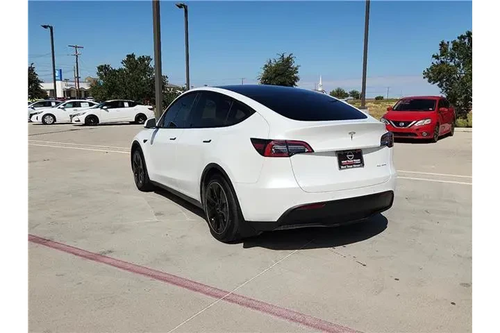 $29315 : Tesla Model Y 2021 AWD Long image 3