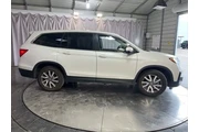 $26499 : Honda Pilot 2021 AWD EX-L 4d thumbnail
