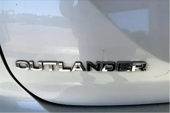 $19991 : Mitsubishi Outlander 2023 AW image 9