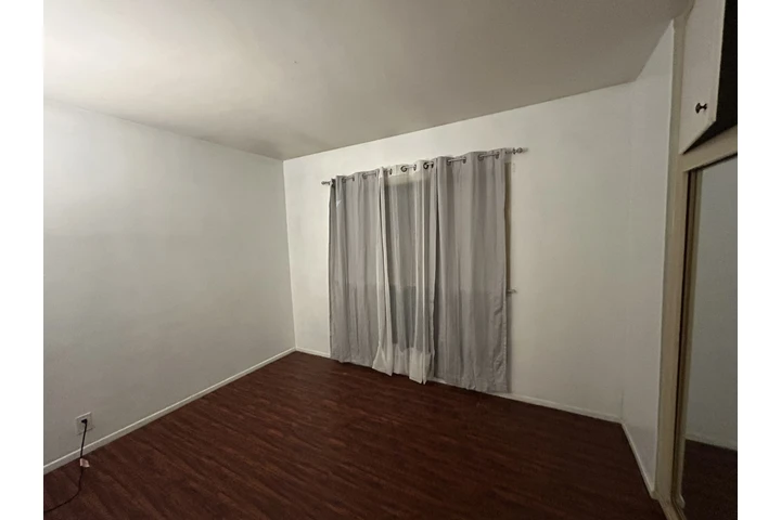 $850 : Cuarto de renta en fowney image 1