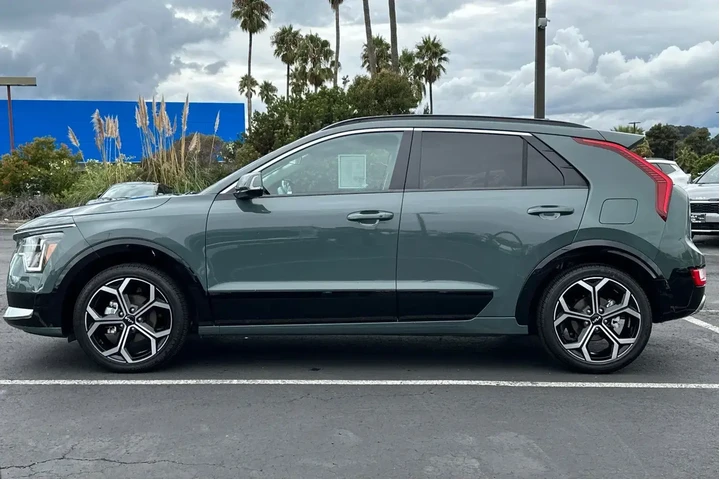 $25991 : Kia Niro 2023 EX Touring 4dr image 8