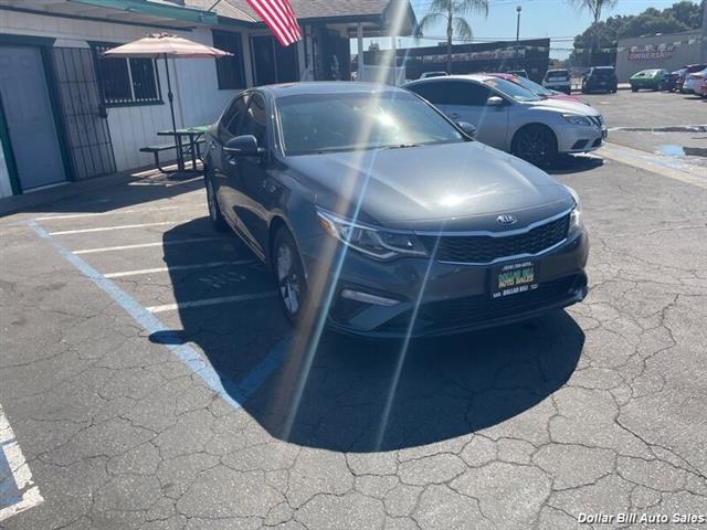 $13950 : 2019 Optima LX Sedan image 2