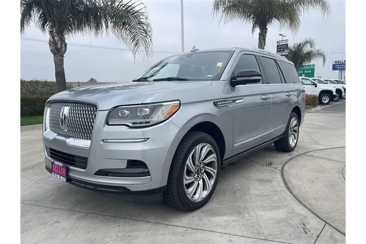 $39467 : Lincoln Navigator 2022 4x2 R image 1