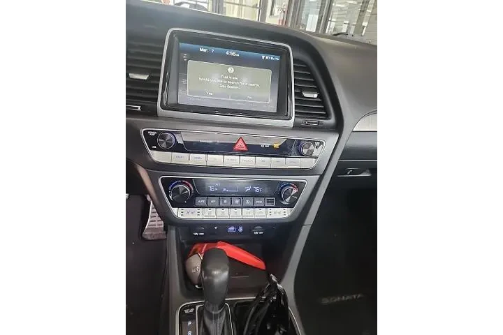 $12282 : Hyundai SONATA 2018 Limited image 2