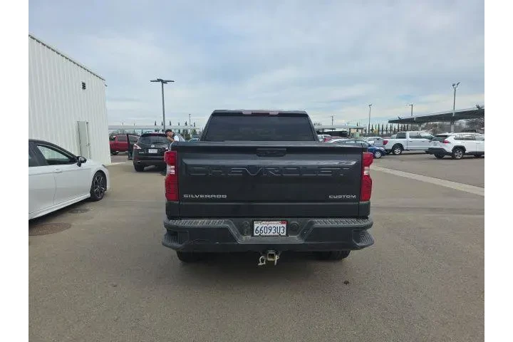 $32500 : Chevrolet Silverado 1500 202 image 5