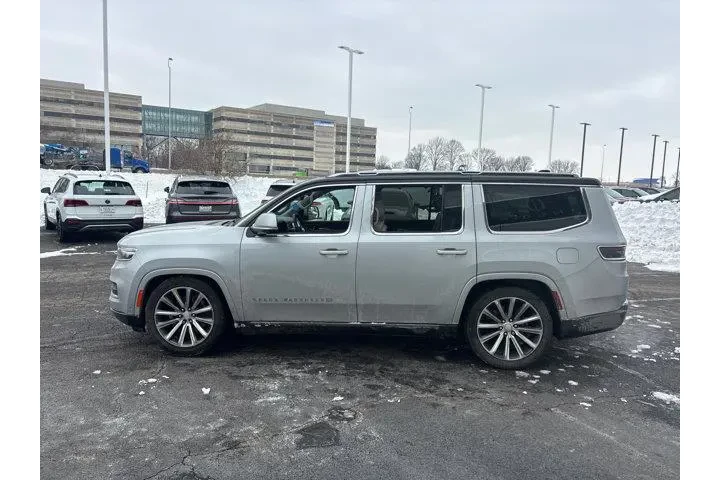 $34985 : Jeep Grand Wagoneer 2022 4x4 image 4
