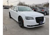 Chrysler 300 2022 S V6 4dr S en Poughkeepsie