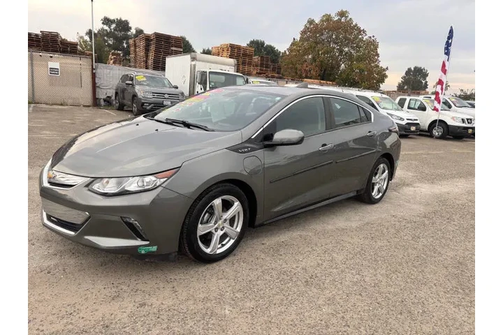 $10999 : 2017 Volt LT image 3