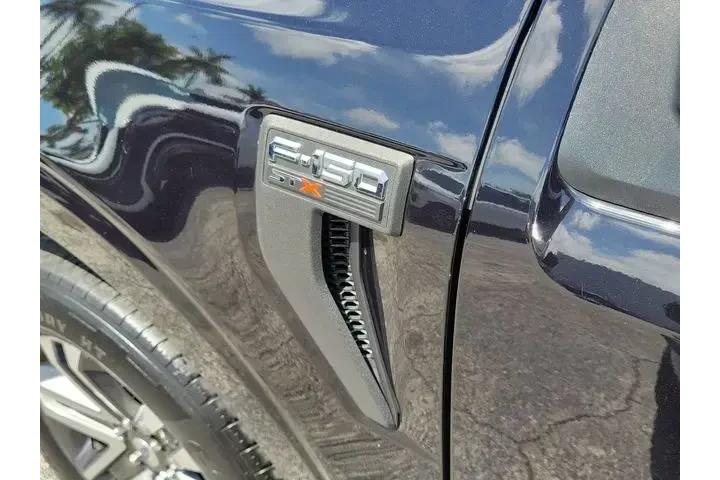 $27590 : Ford F-150 2022 4x2 XL 4dr S image 7