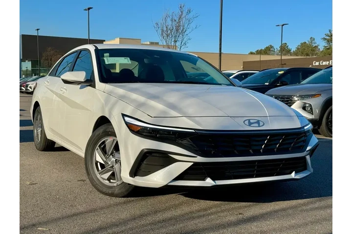 $19999 : Hyundai ELANTRA 2025 SE 4dr image 1