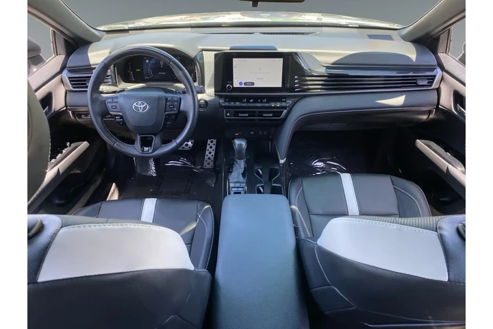 $31793 : Toyota Camry 2025 image 9
