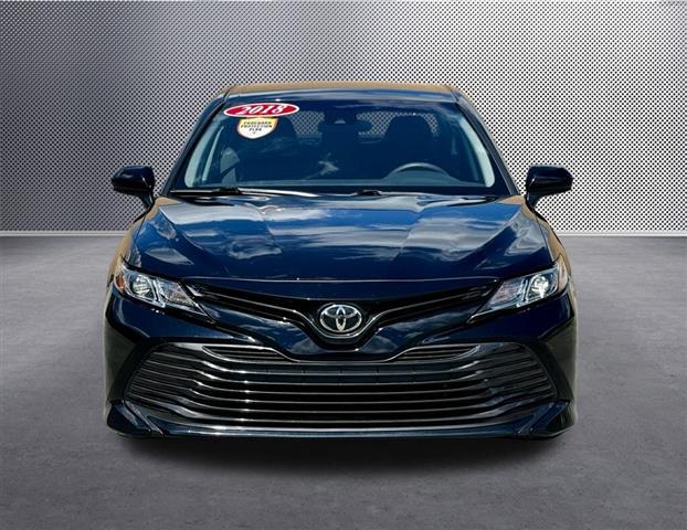 $20433 : 2018 Camry LE image 2