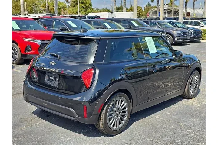 $26990 : MINI Hardtop 2 Door 2025 Coo image 3