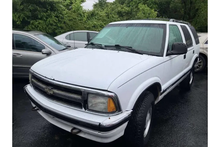 $3990 : 1995 Blazer LT image 2