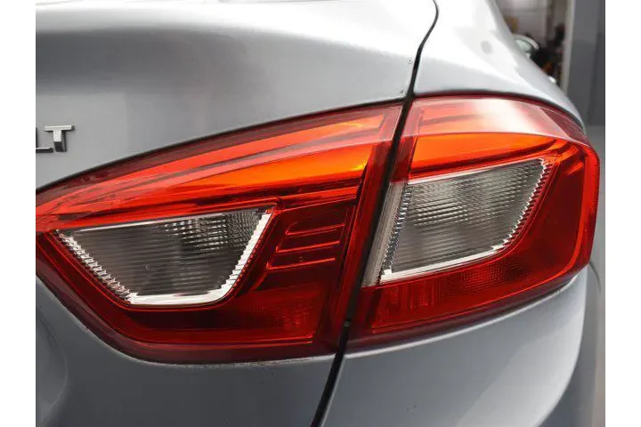 $7952 : Chevrolet Cruze 2017 LT Auto image 8