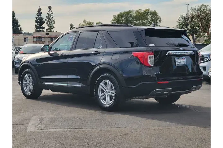 $29900 : Ford Explorer 2022 XLT 4dr S image 2