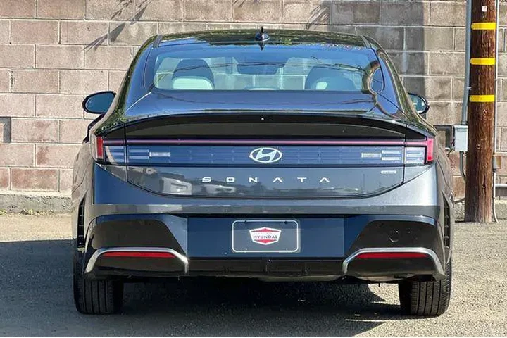 $22290 : Hyundai SONATA Hybrid 2025 S image 7