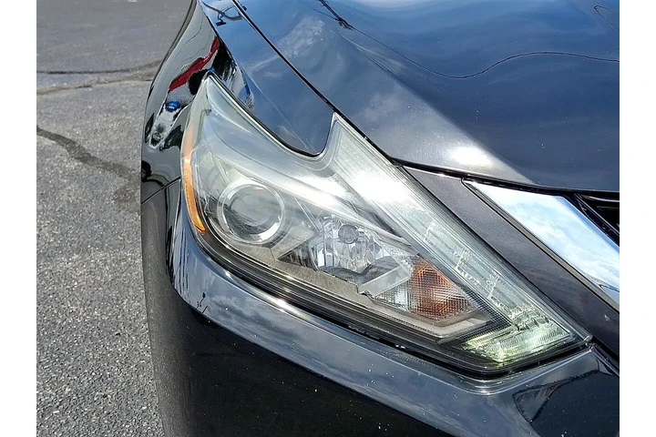 $14500 : 2017 Altima 2.5 S image 9