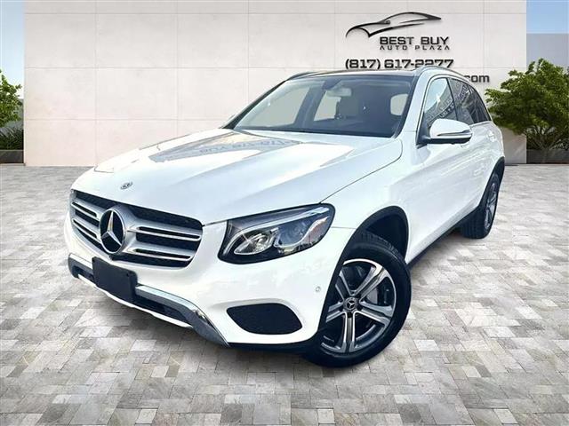 $15995 : 2018 MERCEDES-BENZ GLC GLC 30 image 4