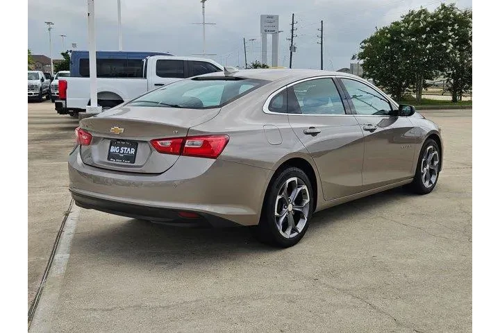$19025 : Chevrolet Malibu 2024 LT 4dr image 3