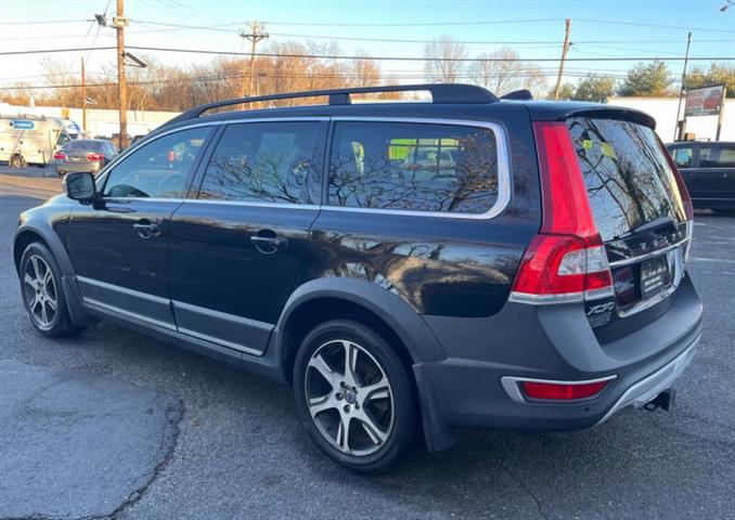 $10495 : 2015 XC70 T6 Platinum image 6