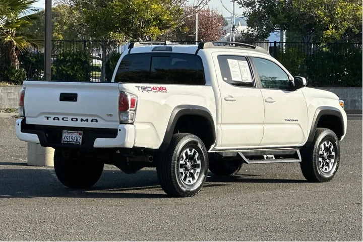 $34588 : Toyota Tacoma 2021 4x4 TRD P image 3