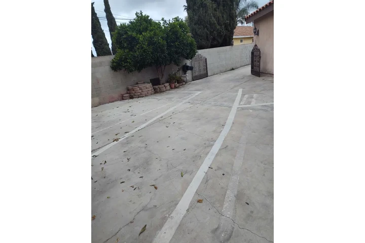 $1595 : HUNTINGTON PARK RENTO CASA image 2